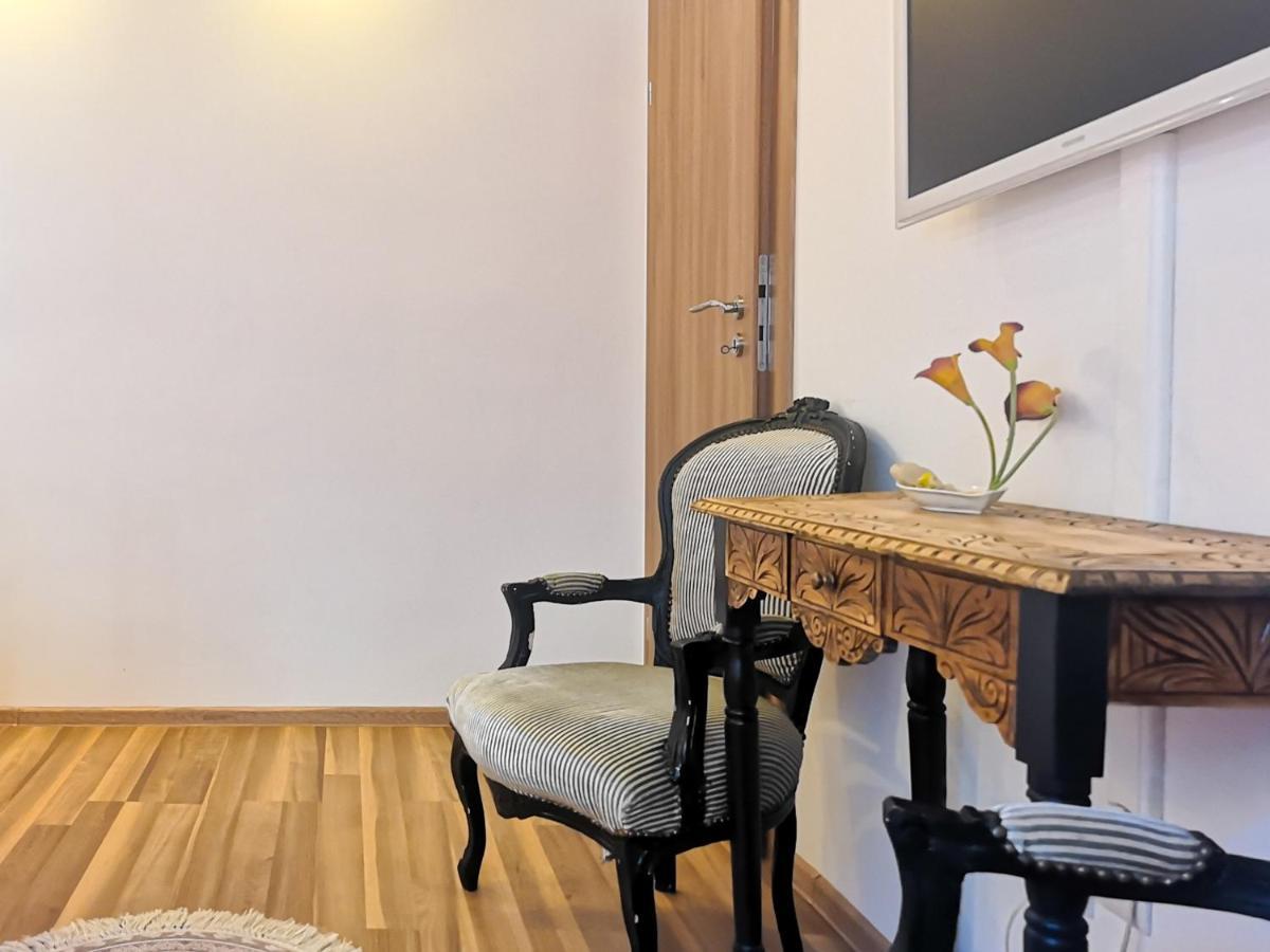 דירות בוקרשט Fancy 1Bd Family Friendly In Historical Centre מראה חיצוני תמונה