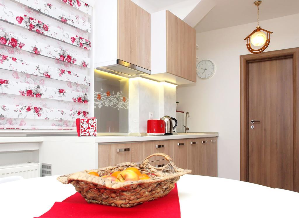 דירות בוקרשט Fancy 1Bd Family Friendly In Historical Centre מראה חיצוני תמונה